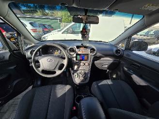 Kia Carens 2.0 CVVT X-tra picture 16