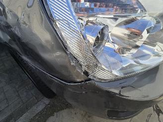 Kia Carens 2.0 CVVT X-tra picture 6