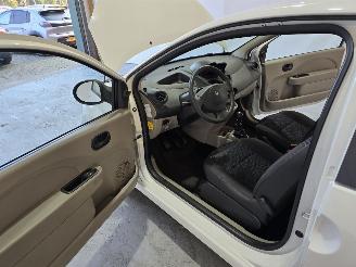 Renault Twingo 1.2 Authentique picture 15
