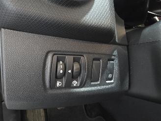 Renault Clio 0.9 TCe Limited picture 22