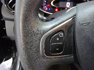 Renault Clio 0.9 TCe Limited picture 24