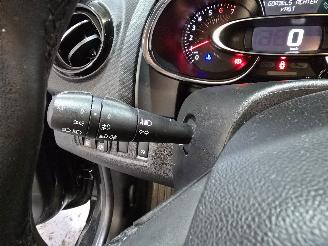 Renault Clio 0.9 TCe Limited picture 23