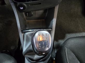 Renault Clio 0.9 TCe Limited picture 31