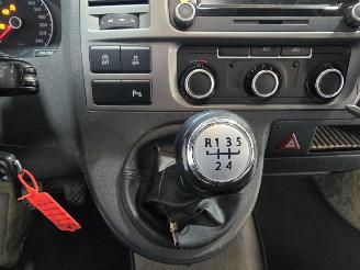 Volkswagen Transporter California picture 40