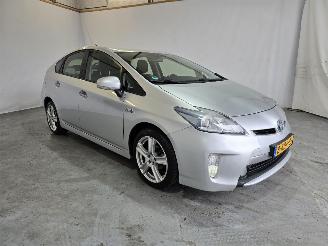 damaged passenger cars Toyota Prius 1.8 Plug-in Aspiration 2013/3
