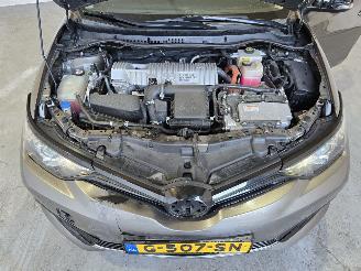 Toyota Auris 1.8 Hybrid Dynamic Ultimate picture 16