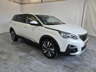 Coche accidentado Peugeot 5008 1.2 PureTech Blue Lease Premium 2020/11