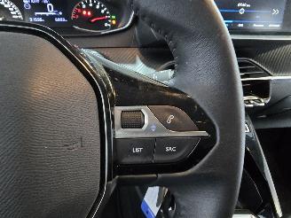 Peugeot 208 1.2 PureTech Active picture 29