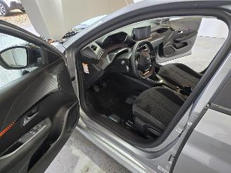 Peugeot 208 1.2 PureTech Active picture 19