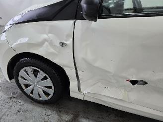 Toyota Aygo 1.0 VVT-i x-fun picture 10