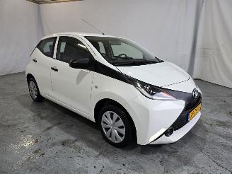 damaged passenger cars Toyota Aygo 1.0 VVT-i x-fun 2018/1