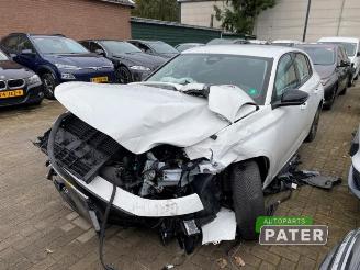 Démontage voiture Peugeot 308 308 (F3/FB/FH/FM/FP), Hatchback 5-drs, 2021 1.2 12V PureTech 130 2022/5