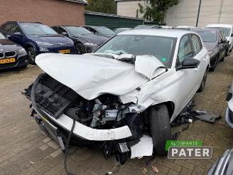 Voiture accidenté Peugeot 308 308 (F3/FB/FH/FM/FP), Hatchback 5-drs, 2021 1.2 12V PureTech 130 2022/5