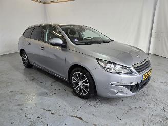 Damaged car Peugeot 308 SW 1.2 PureT.Blue L. Ex 2016/8