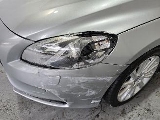 Volvo V-40 1.6 D2 R-Design picture 9