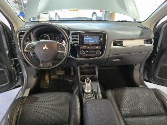 Mitsubishi Outlander 2.0 PHEV Intense + picture 29