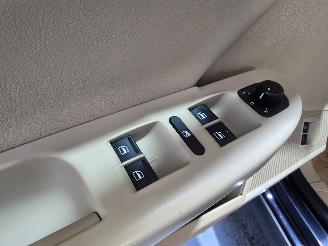 Volkswagen Passat 2.0 FSI Highline Business picture 23