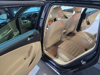 Volkswagen Passat 2.0 FSI Highline Business picture 18