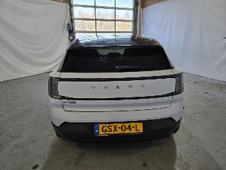 Volvo EX30 Single Motor Extended Range Ultra 69 kWh picture 6