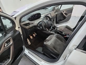 Peugeot 2008 1.6 VTi Féline picture 15