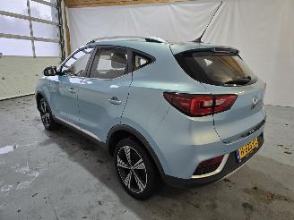 MG ZS EV Luxury 45 kWh picture 5