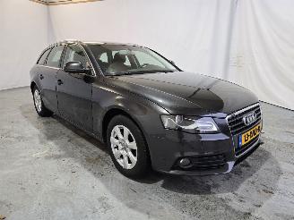 krockskadad bil auto Audi A4 Avant  2009/4