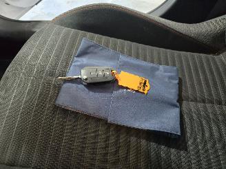 Peugeot 208 1.2 PureTech Active picture 33