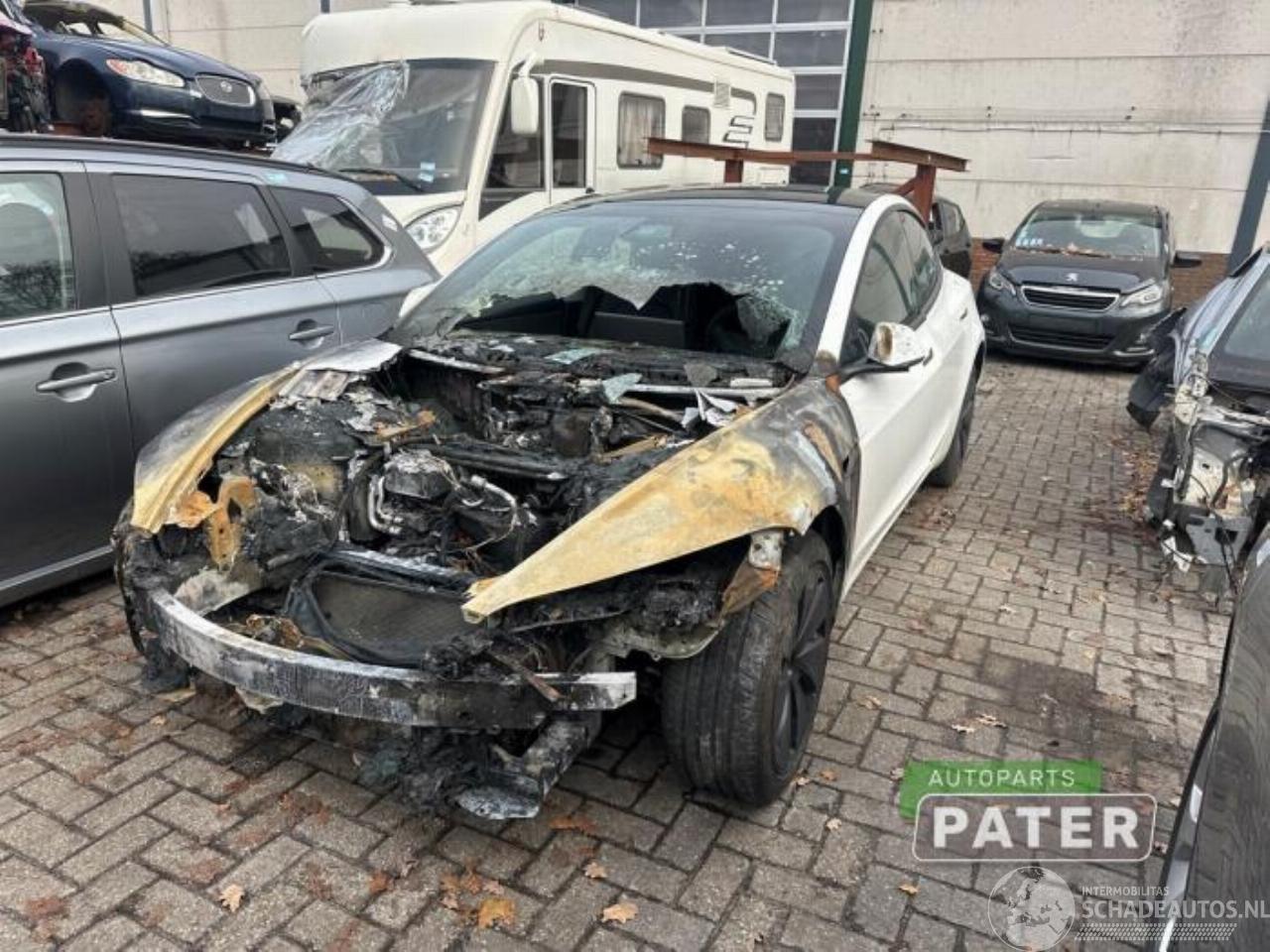 Tesla Model 3 Model 3, Sedan, 2017 Long Range, Performance AWD