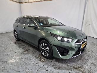 Schadeauto Kia Ceed 1.6 GDI PHEV DynamicPlusLine 2024/2