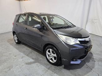 krockskadad bil auto Subaru Trezia 1.3 Comfort 2014/12