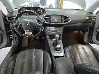 Peugeot 308 1.2 PureTech Blue Lease Premium picture 23