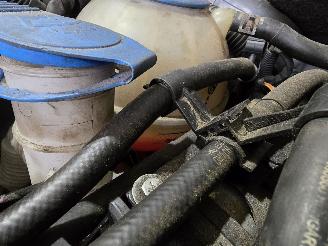 Volkswagen Touran 2.0 TDI Highline BlueMotion 7p. picture 14