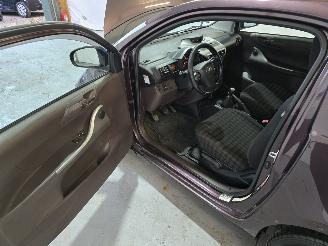 Toyota iQ 1.0 L picture 21