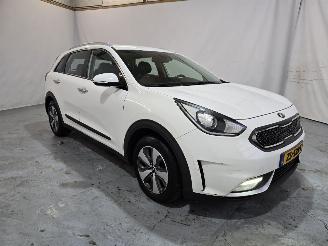 Schadeauto Kia Niro 1.6 GDI Hybrid DynamicLine 2019/8