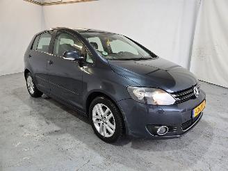 Damaged car Volkswagen Golf plus 1.2 TSI Highline BlueMotion 2010/1
