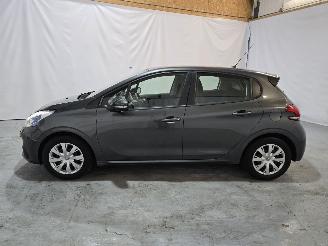 Peugeot 208 1.2 PureT. Blue Lion picture 4