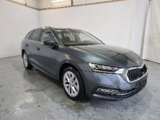 Schadeauto Skoda Octavia 1.5 e-TSI Business Edition Plus 2022/1