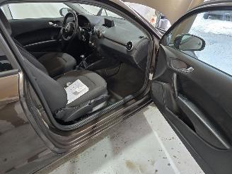 Audi A1 1.2 TFSI Attraction Pro Line Business picture 14