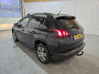 Peugeot 2008 1.2 PureTech Allure picture 5