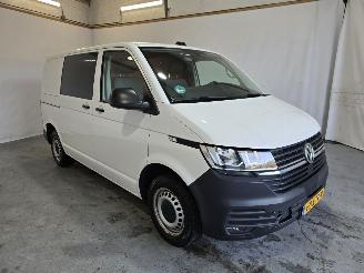 damaged passenger cars Volkswagen Transporter 2.0 TDI L1H1 28 Comfortline 2020/2