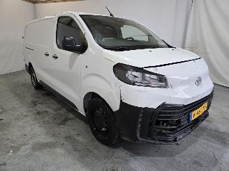 Vaurioauto  commercial vehicles Toyota Proace Long Worker 2.0 D-4D L2 Challenger 2024/10