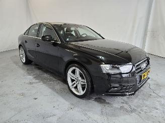 damaged passenger cars Audi A4 LIMOUSINE 1.8 TFSI Advance 2015/10