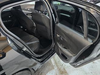 Peugeot 208 1.2 PureTech 100 Allure picture 19