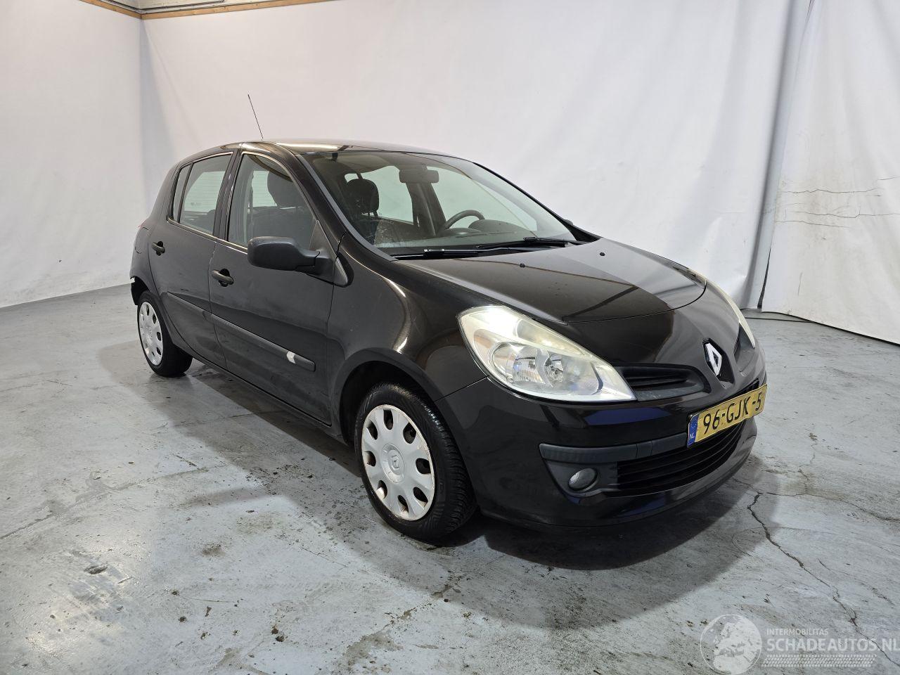 Renault Clio 1.2-16V Special Line