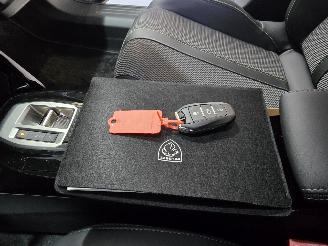 Peugeot 2008 1.2 Hybrid 145 GT picture 31