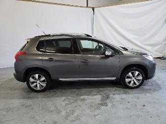 Peugeot 2008 1.2 PureTech Blue Lease Executive picture 8