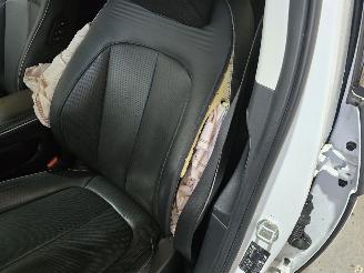 Hyundai Ioniq Lounge 73kWh picture 16