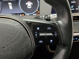 Hyundai Ioniq Lounge 73kWh picture 38