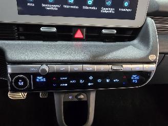 Hyundai Ioniq Lounge 73kWh picture 40