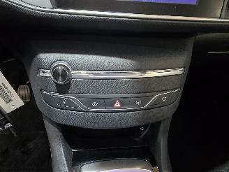 Peugeot 308 1.2 PureTech Blue Lease Executive picture 31